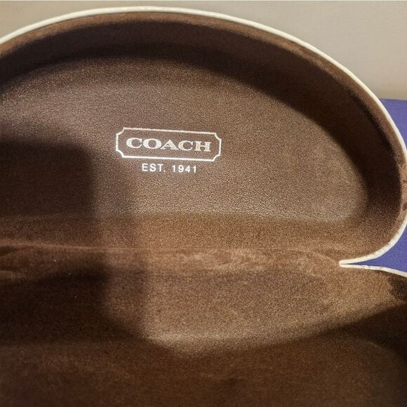 Coach White Patent Leather "C" Embossed Logo Hard Clam Shell Sunglasses Case - Picture 6 of 7